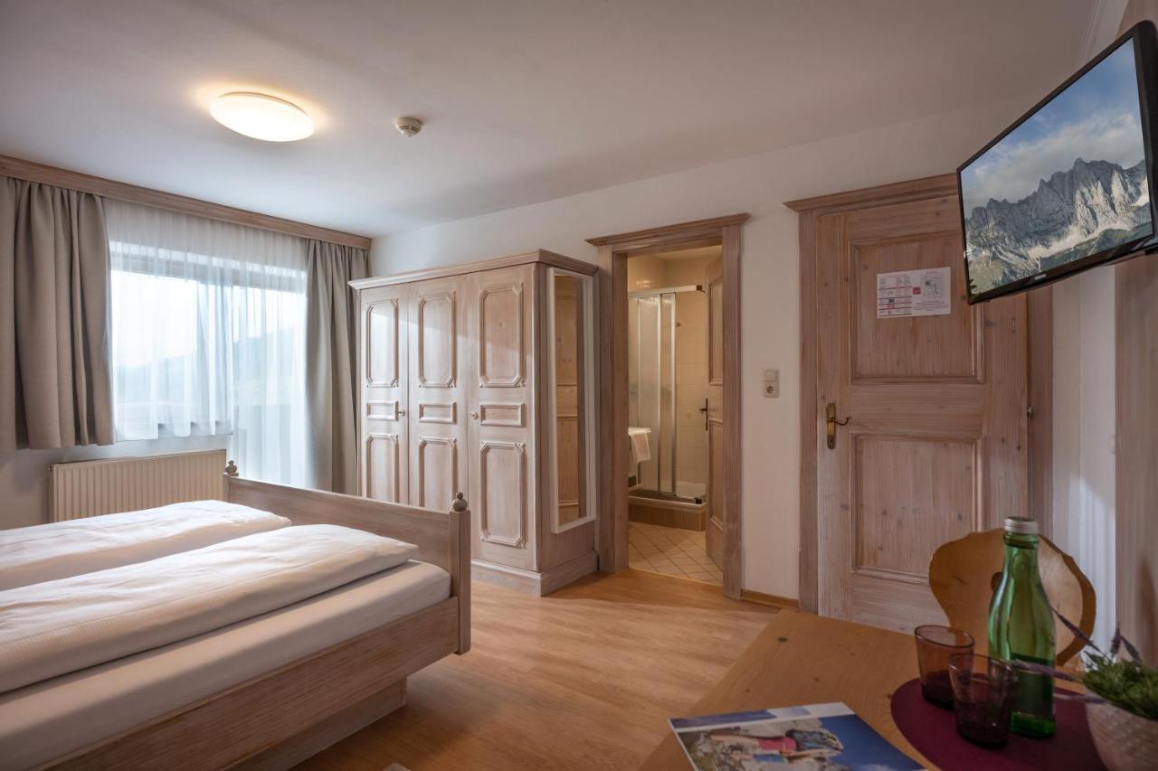 Hotel Schmiedboden Oberndorf in Tirol Bagian luar foto