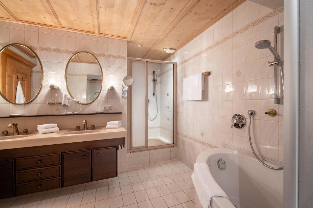 Hotel Schmiedboden Oberndorf in Tirol Bagian luar foto