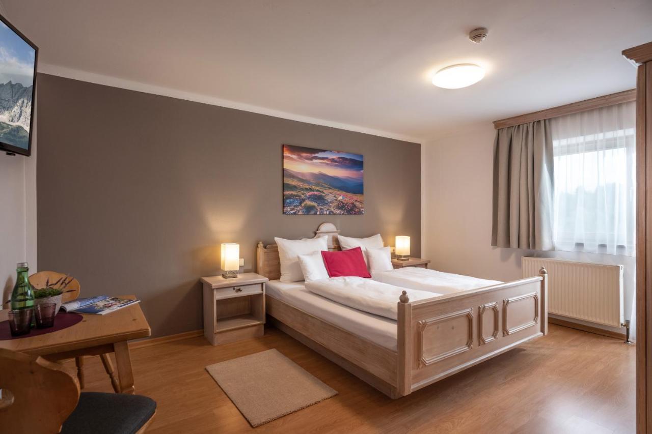 Hotel Schmiedboden Oberndorf in Tirol Bagian luar foto