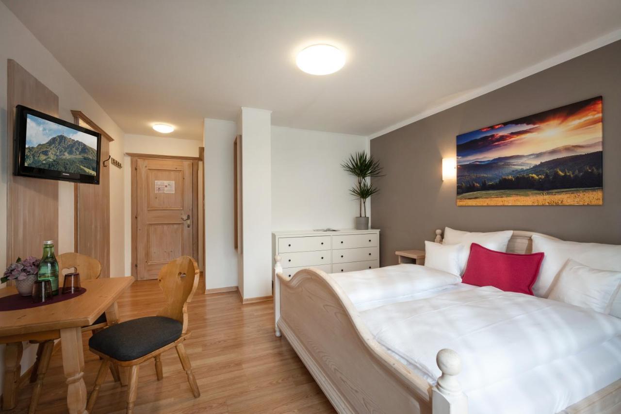 Hotel Schmiedboden Oberndorf in Tirol Bagian luar foto