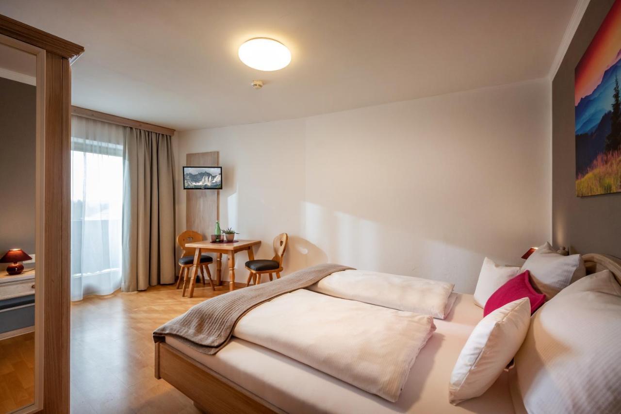 Hotel Schmiedboden Oberndorf in Tirol Bagian luar foto