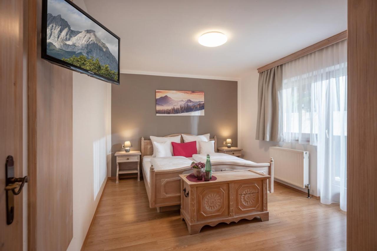 Hotel Schmiedboden Oberndorf in Tirol Bagian luar foto