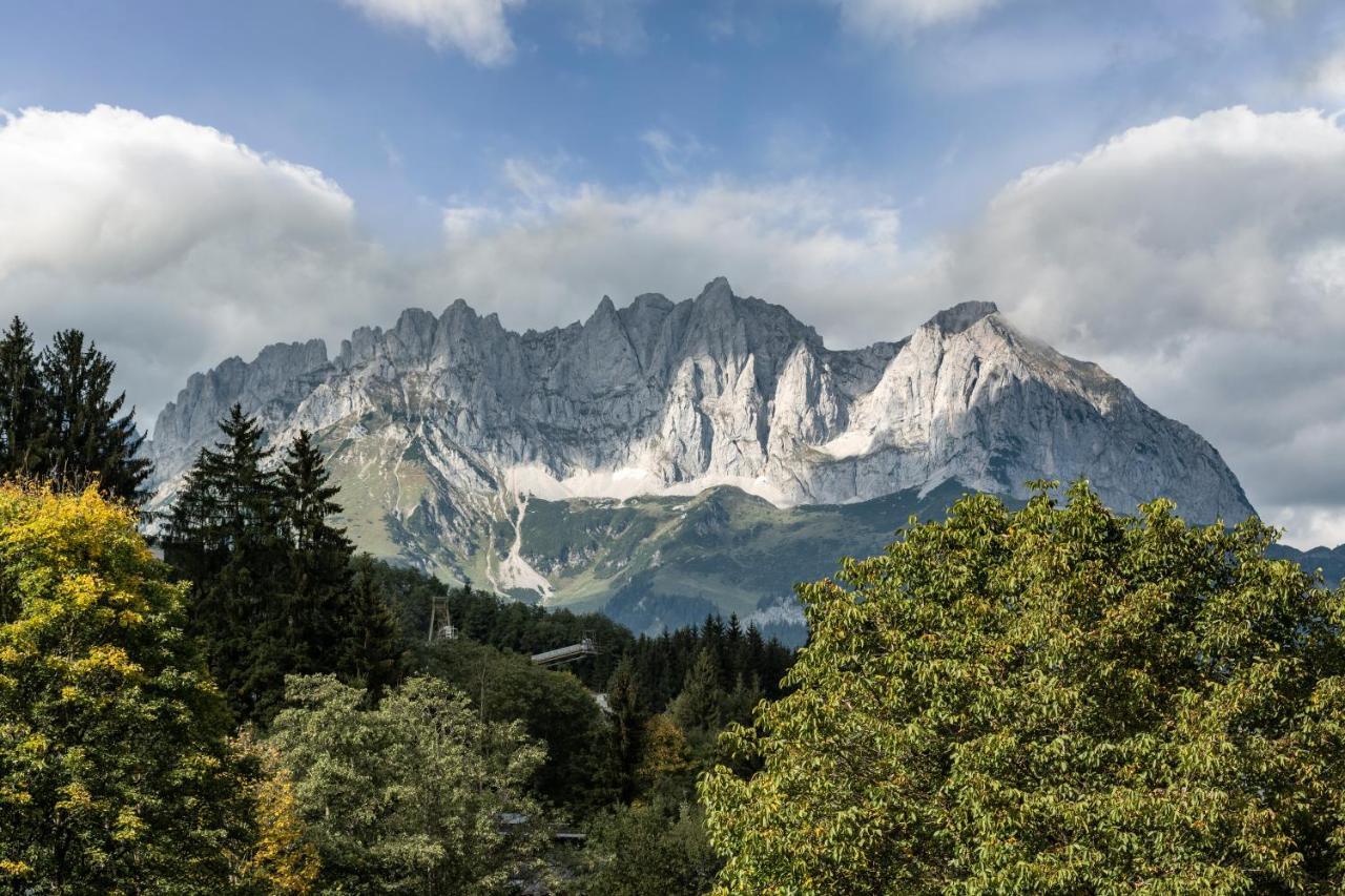 Hotel Schmiedboden Oberndorf in Tirol Bagian luar foto